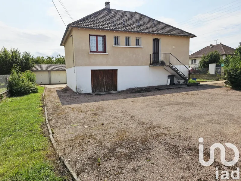 Maison à Charmoy (89400)