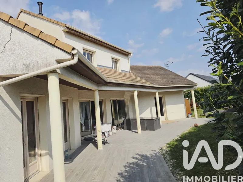 Maison traditionnelle à Cheny (89400)
