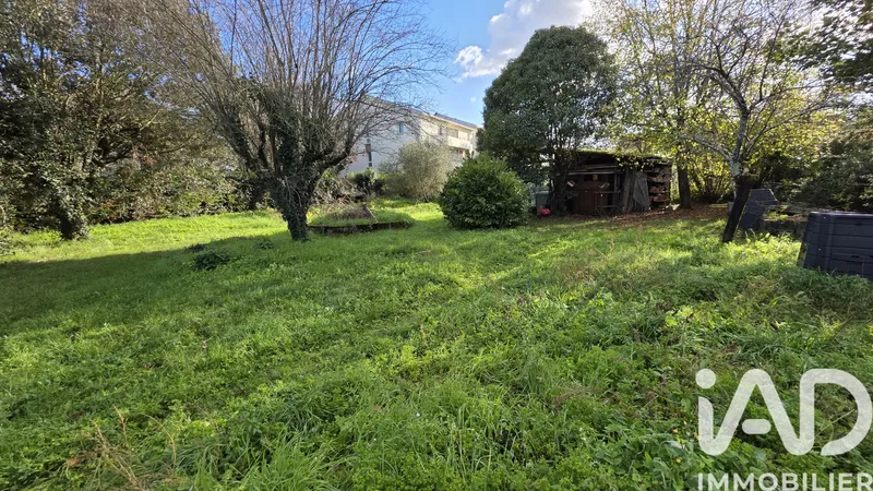 Terrain à bâtir à Blaye (33390)
