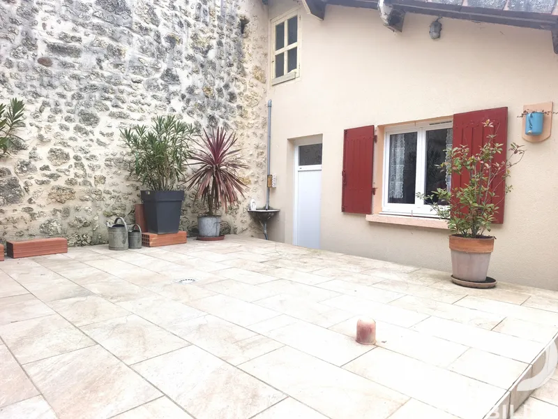 Maison à Montguyon (17270)