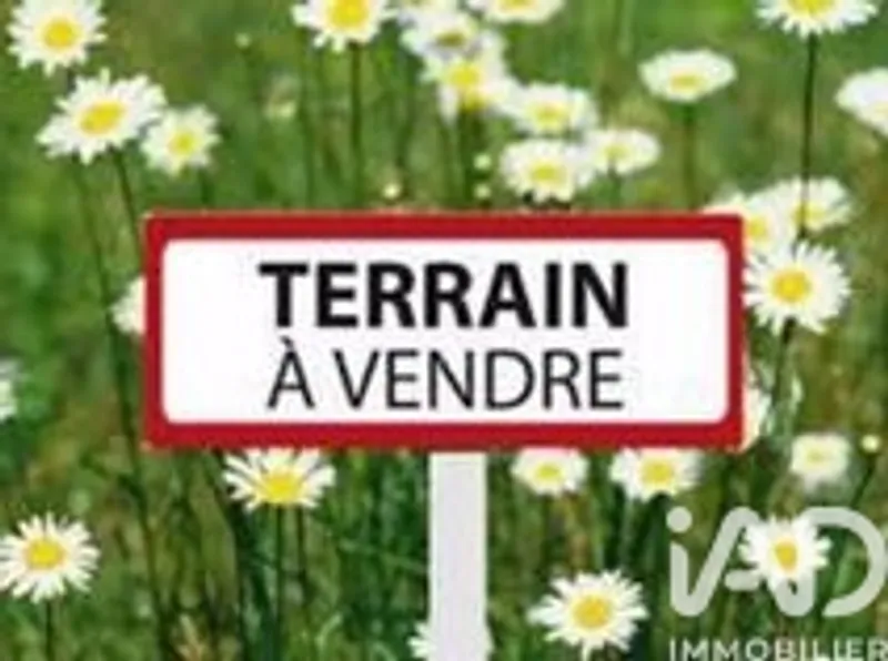 Terrain à bâtir à Montendre (17130)